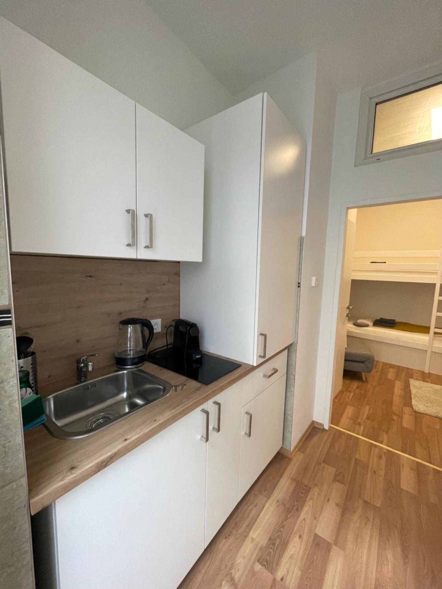 Central Mini Apartment Rhg 1 Wien Exterior foto